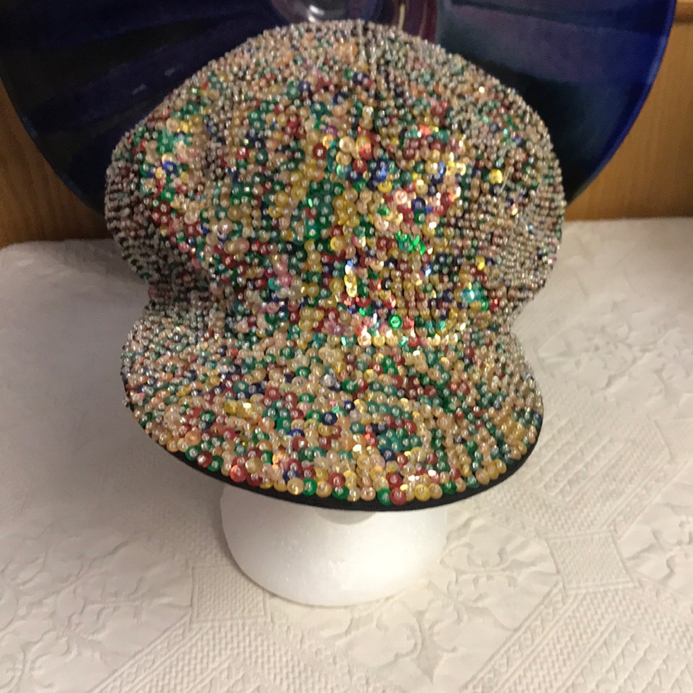 Flying Elephant hat - Picture 2 of 8